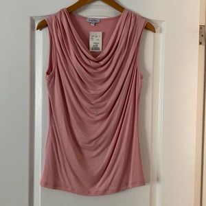 Scoop neck top